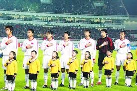 全英羽球超级1000赛 ｜ 苦战3局挫托马波波夫 李诗沣8强战拉沙森